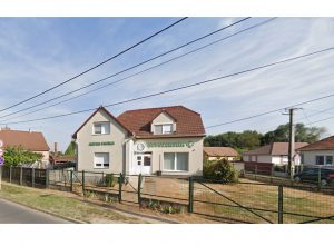 182 m2-es ház eladó Hajdúsámson központjában