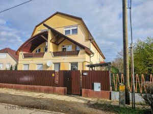 Debrecenben, a Csapókertben, 55 m2-es, hitelezhető, földszintes, téglalakás eladó